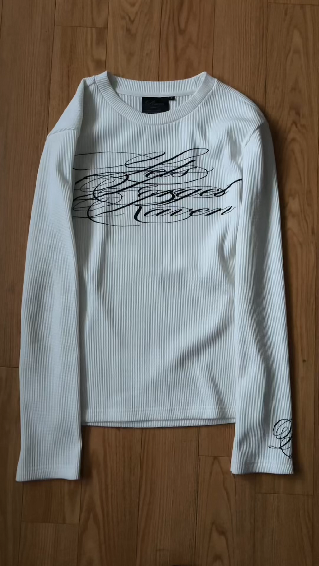 Cursive Longsleeve
