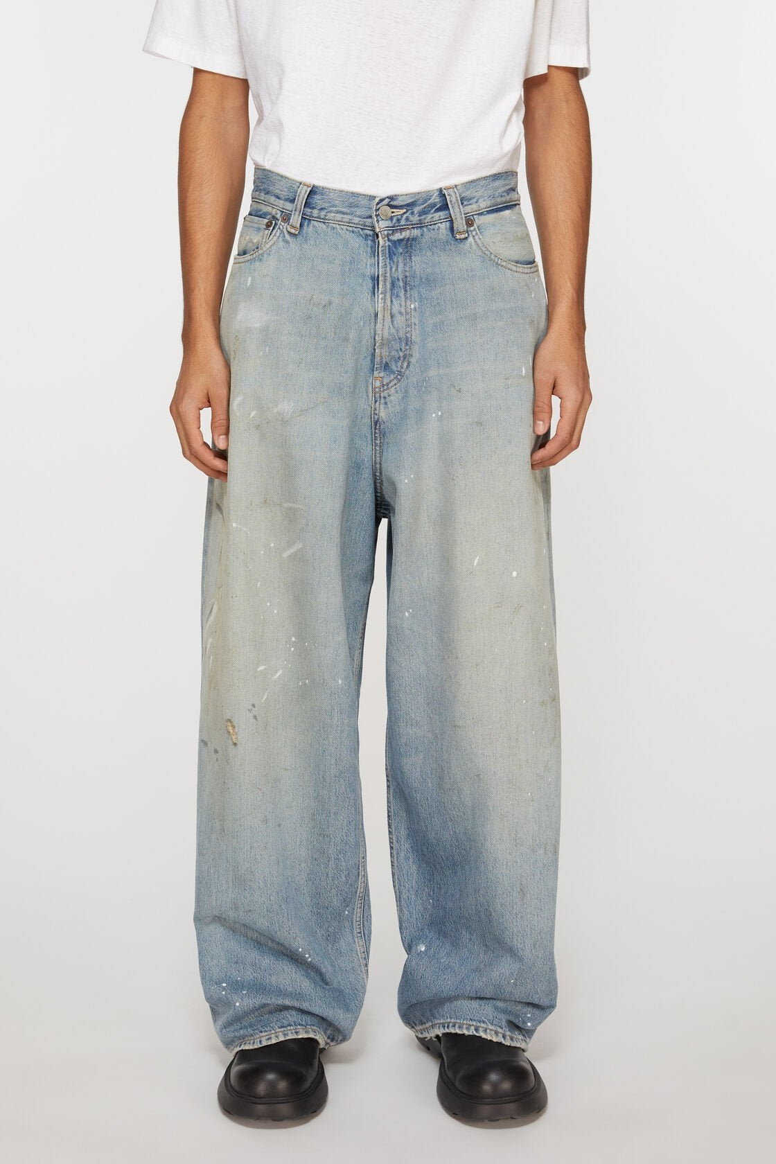 SUPER BAGGY FIT JEANS