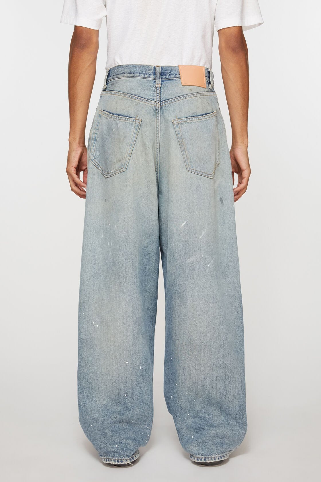 SUPER BAGGY FIT JEANS