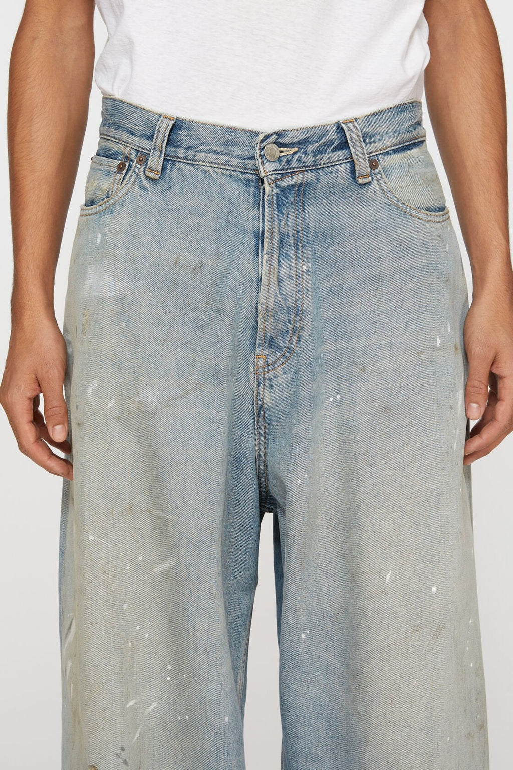 SUPER BAGGY FIT JEANS